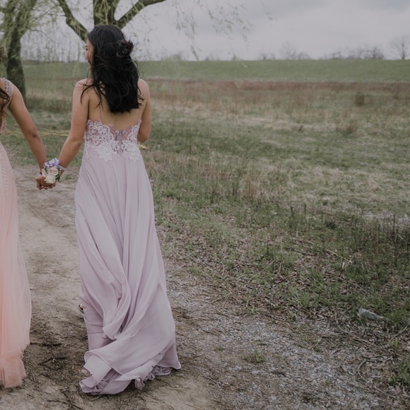 MAUVE PROM DRESS - Picture 2 of 3